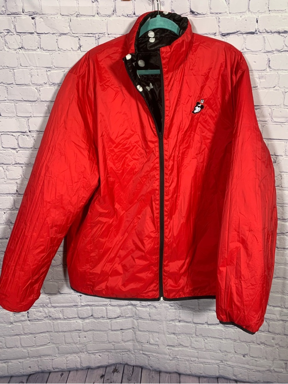 Disney Reversible Puffer Jacket Black & White Mini Mouse Red XL Vacation Casual - Picture 11 of 11